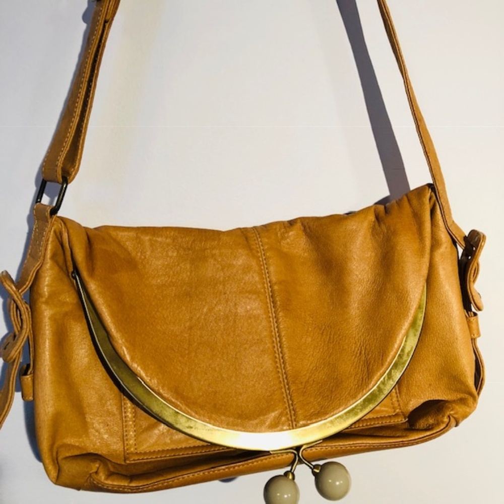 PURSE CROSSBODY CARAMEL - VGC
